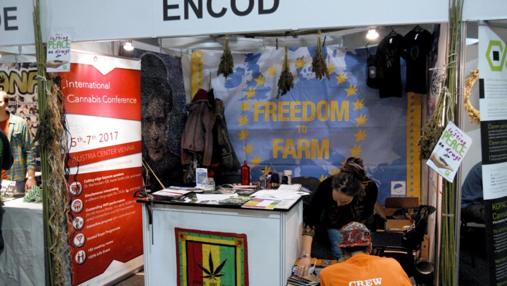 cannafest_2016_encod_stand_photo_derrick_bergman_0236_1_.jpg