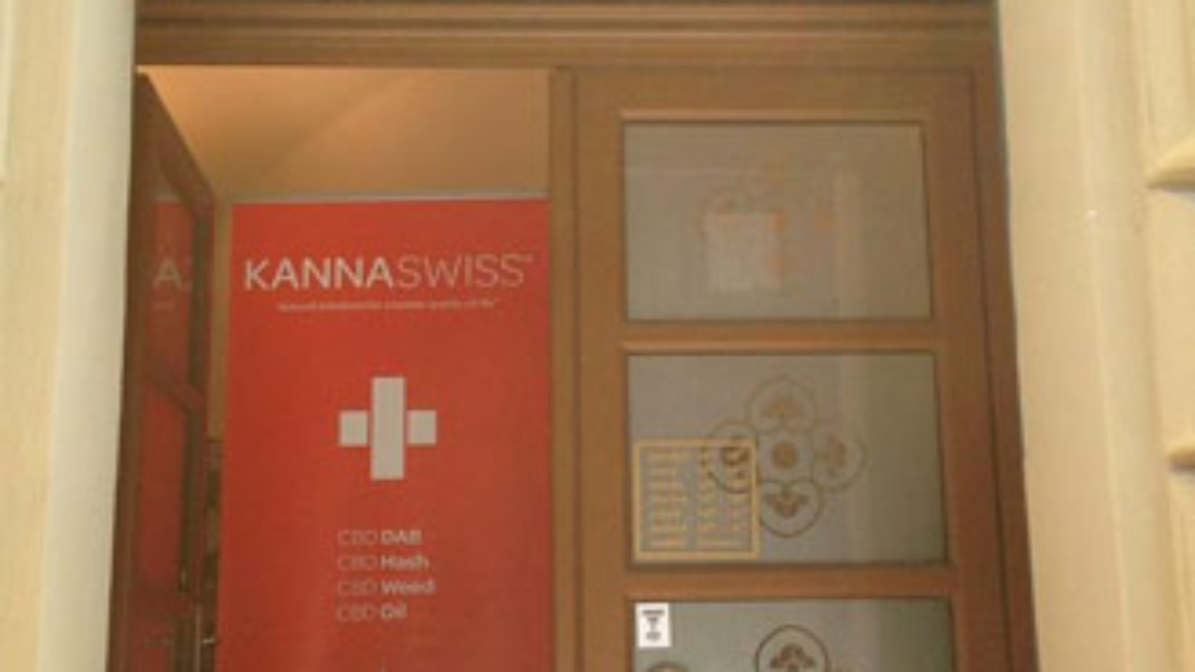 cbd-products-sro-cz-door-w329x470h.jpg