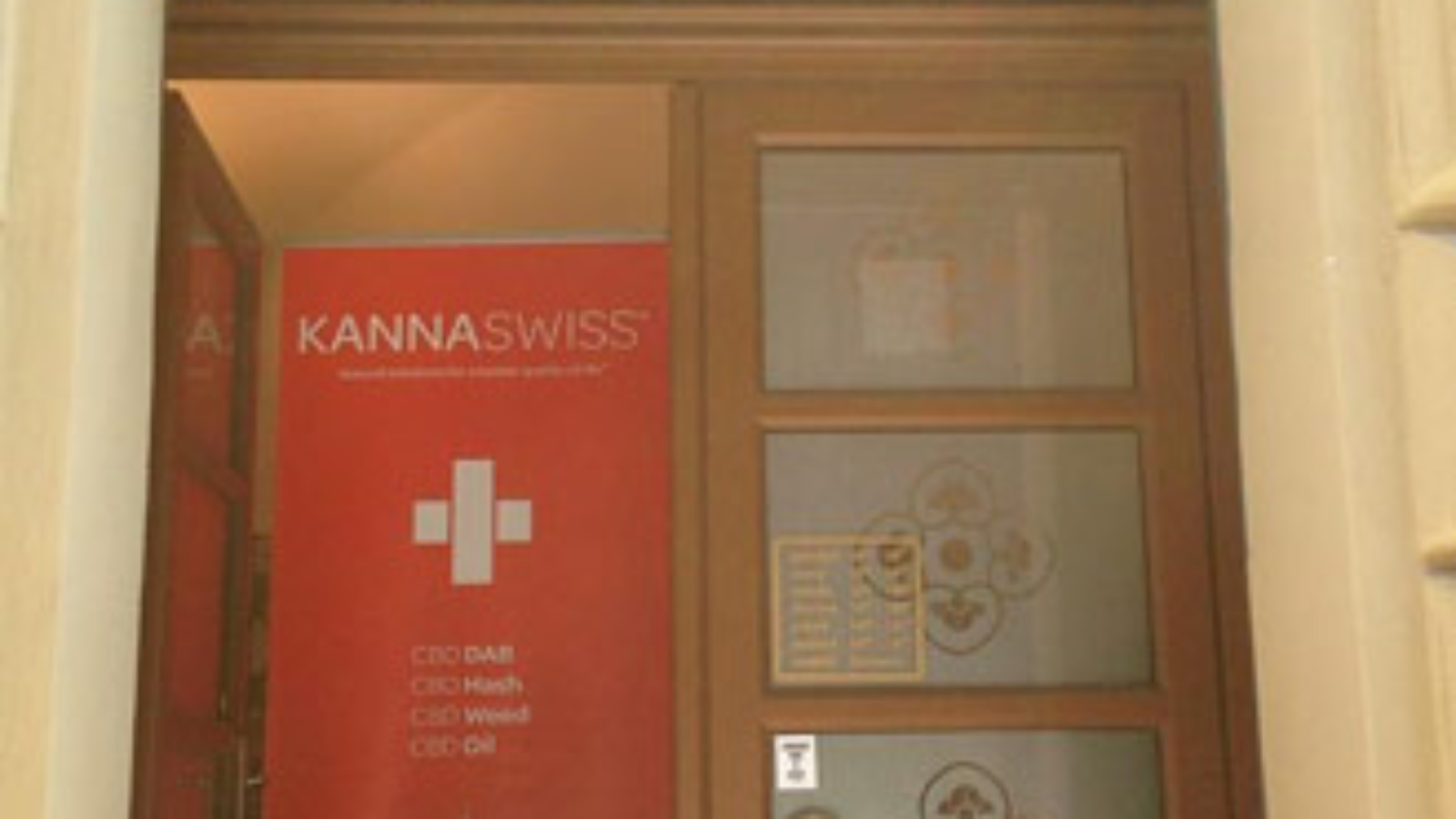 cbd-products-sro-cz-door-w329x470h.jpg